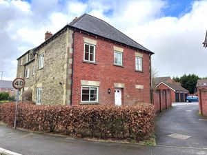 Family Bathroom- click for photo gallery